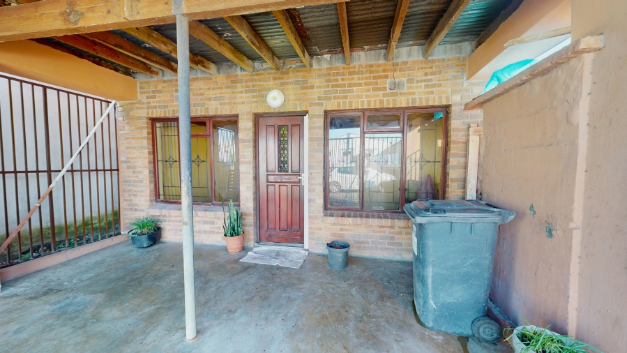 3 Bedroom Property for Sale in Victoria Mxenge Western Cape